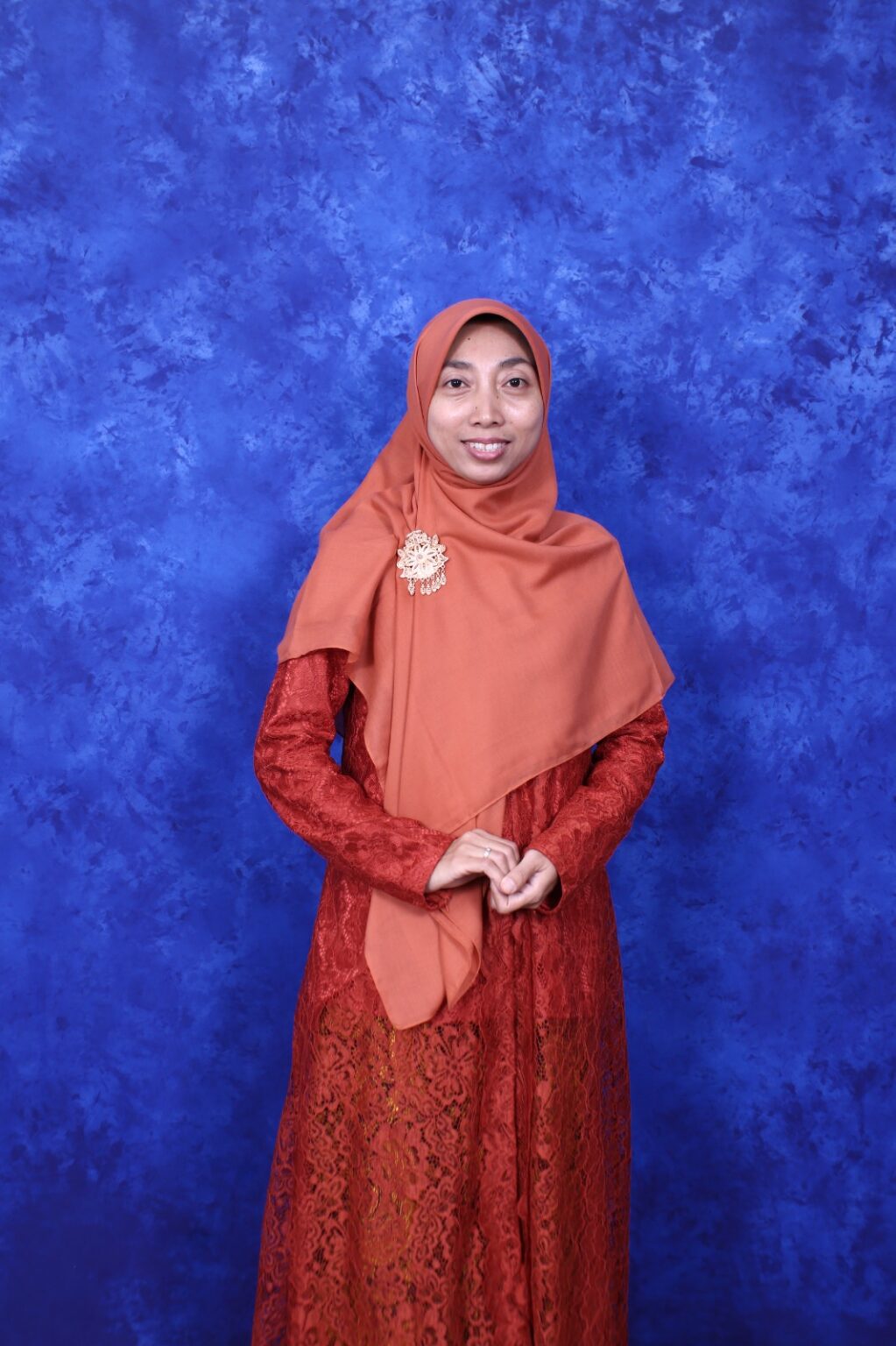 Nurlayly Hasim, S.Pd - Guru IPA 8