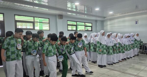 Kebersamaan Murid Baru SMPIA 22 Sentra Primer