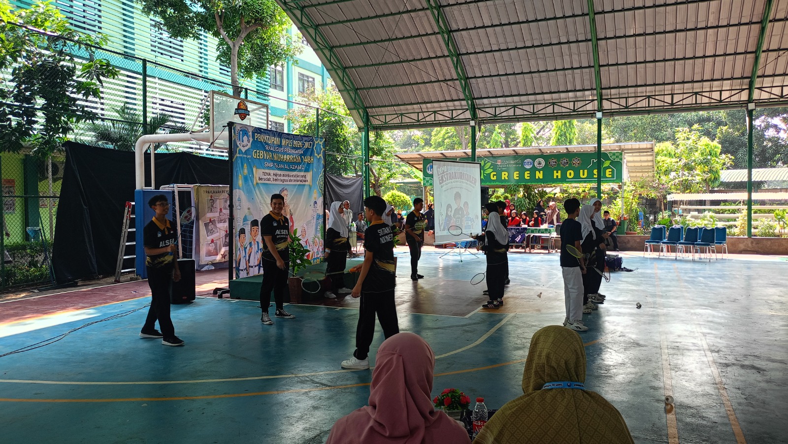 Keseruan Penutupan MPLS SMPIA 22 Sentra Primer