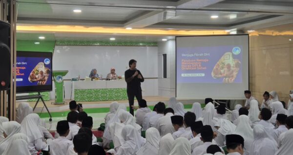 Seminar Kelas 7: Panduan Remaja Membangun Harga Diri dan Orientasi Sehat
