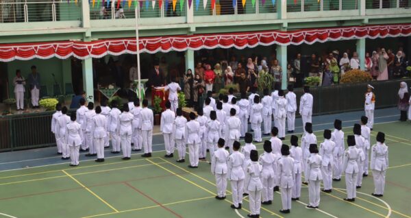 Upacara HUT RI-81 SMP Islam Al Azhar 22 Sentra Primer