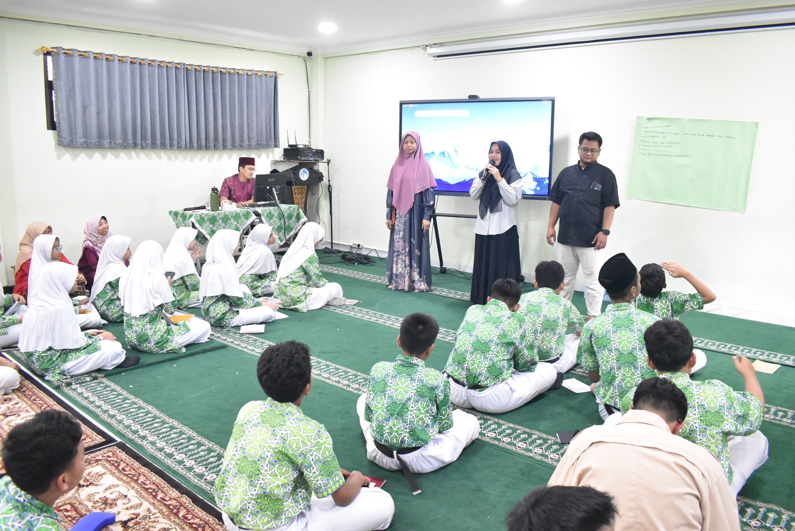 Program ROOTS: Membangun Budaya Sekolah Aman, Ramah, dan Bebas Perundungan