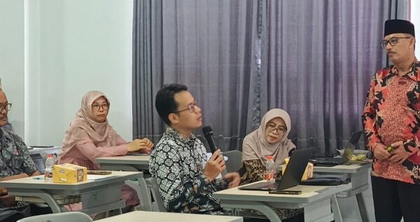 Pelatihan Akreditasi Tahap 3 SMPIA 22 Sentra Primer