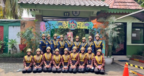 Bersinar di Seni, 2 Tim Tari SMPIA 22 Raih Juara!