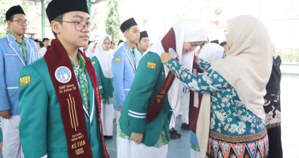 Pelantikan OSIS/MPK SMPIA 22 Sentra Primer Periode 2026/2027